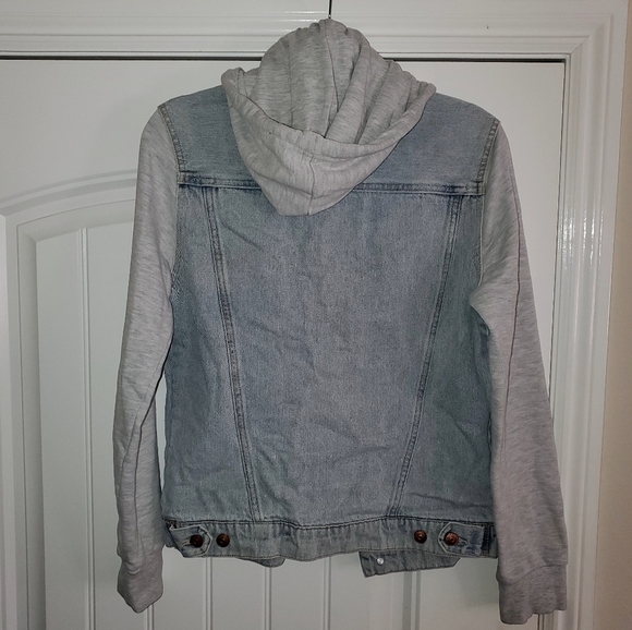 Jean Jacket by H&M - Picture 2 of 6